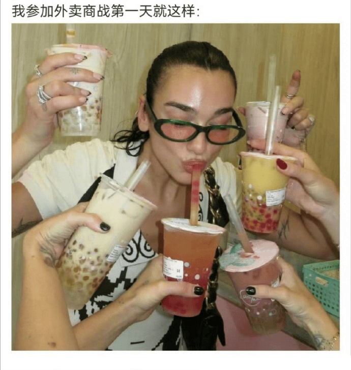 喝咖啡
、赢文创、赏非遗……体验“沉浸式”普法