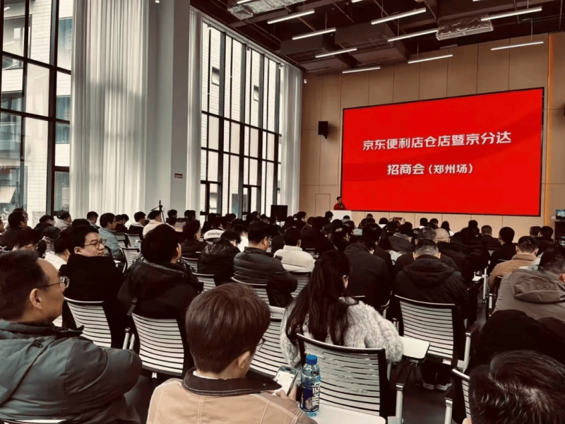 安徽合肥发出首张“全程网办”出入境证件